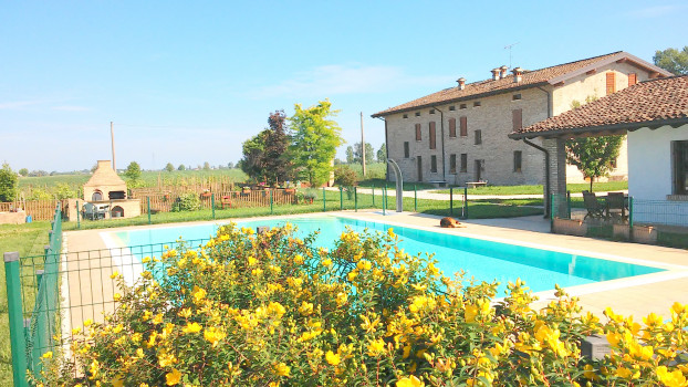 Cascina Garzaga Turismo Rurale